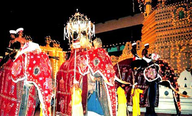 Kandy-Perahera