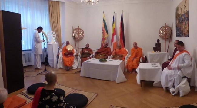 Vesak 2016002
